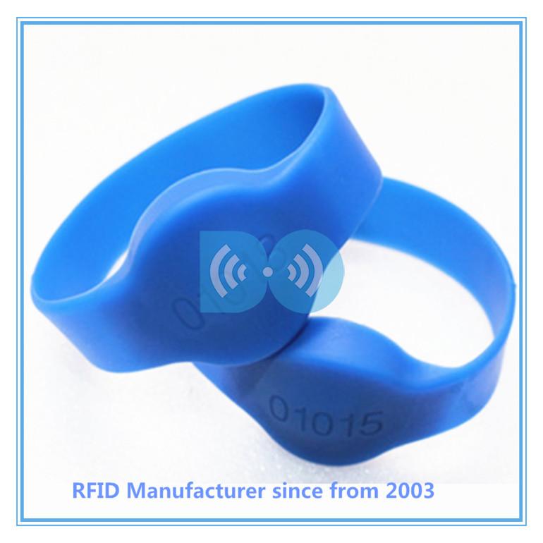 silicone rfid wristband 125khz rfid tag  nfc means